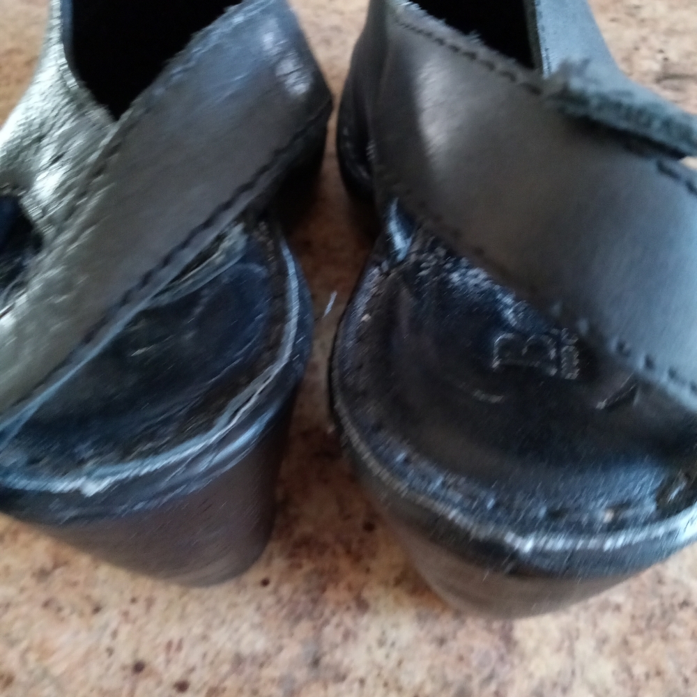 Shoes - Picture 4 of 5